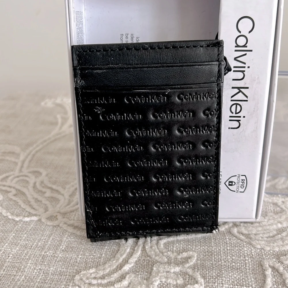 Calvin Klein NIB Logo Black Slim Bifold Card Holdee with RFID Protection